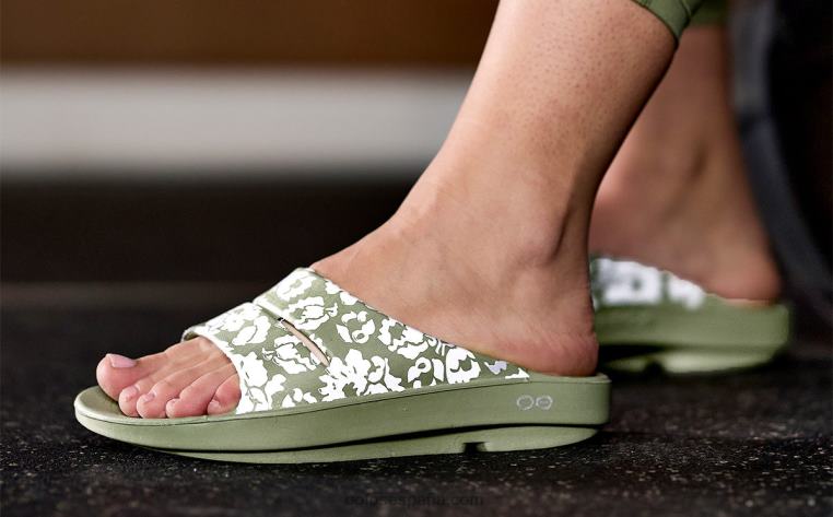 trópicos de salvia 0R40F12 sandalia con tiras limitadas ooahh para mujer OOFOS