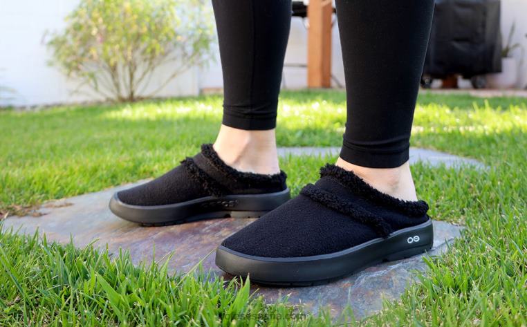 negro 0R40F104 zapato tipo mule oocoozie para mujer OOFOS