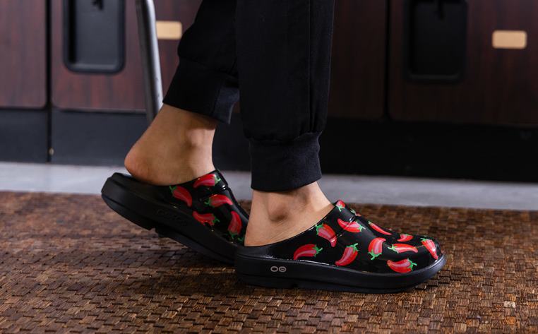 Ají picante 0R40F92 zuecos oocloog de mujer edición limitada OOFOS