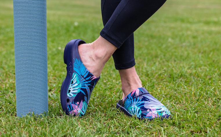 flora hawaiana 0R40F99 zuecos oocloog de mujer edición limitada OOFOS